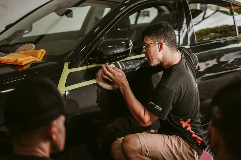 Polishing car exterior to a high gloss